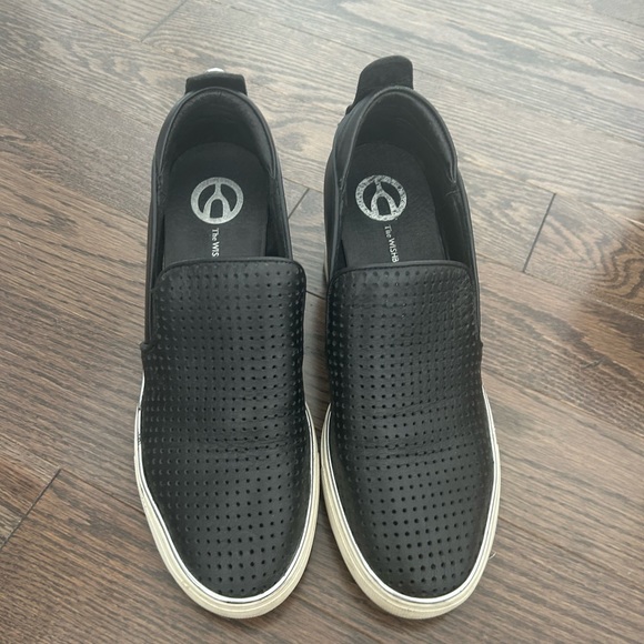 Black platform shoes. Good condition - Picture 2 of 3